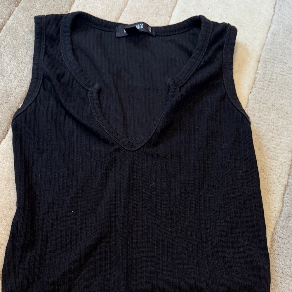 Missguided + Black Ribbed Tank Top - Picture 3 of 3